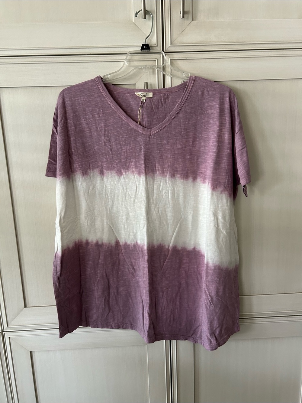 easel Purple & White Tie-Dye V-Neck Short Sleeve Top